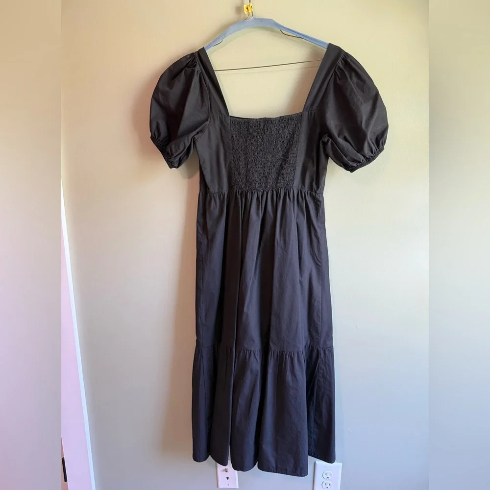 Astr Black Square-Neck Midi Dress with Puff Sleeves - Picture 10 of 12